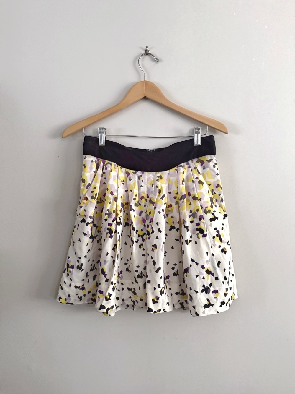 Diane von Furstenberg Women's 6 Silk Abstract Mini Skirt Cream Purple Yellow Y2K